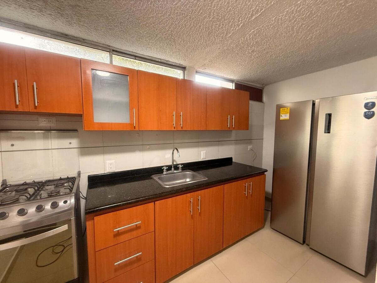 Hermosa Habitacion A Una Cuadra Del Ventura Plaza 3 Cucuta Bagian luar foto
